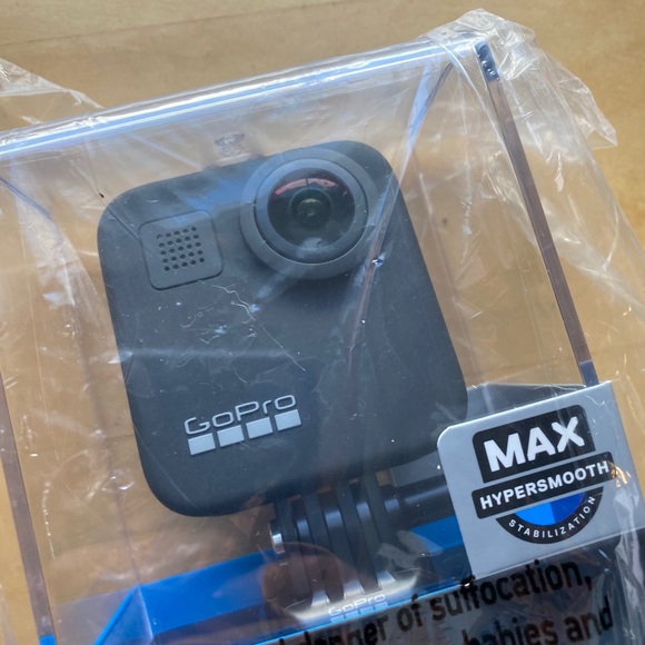 GoPro Max (brand new, still in plastic) - Picture 2 of 3
